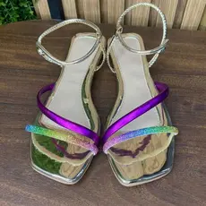 Sandália feminina Sandália tira dupla Sandália strass