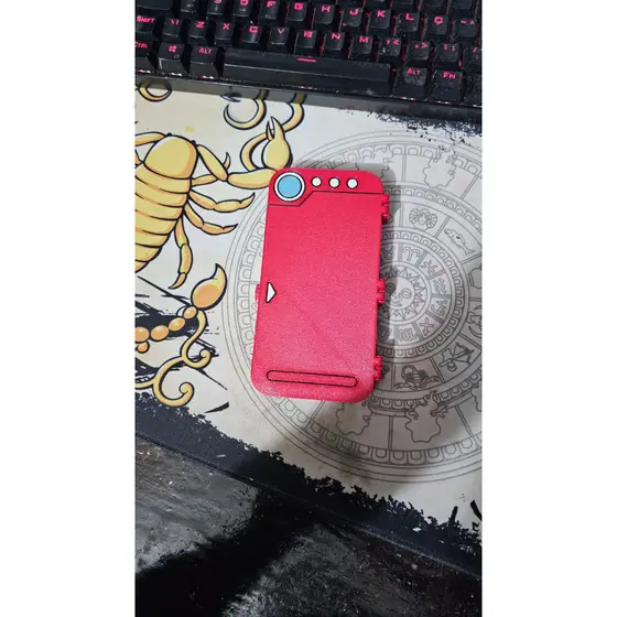 Capinha Pokédex Flip 3D para Celular – Case Geek Retrô Estilo Game Anime