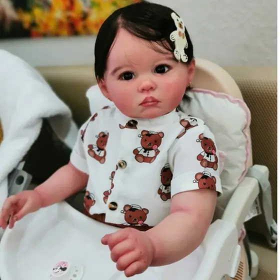 Bebê Reborn menina Ultra Realista grandr 62cm Peso Real 3kg