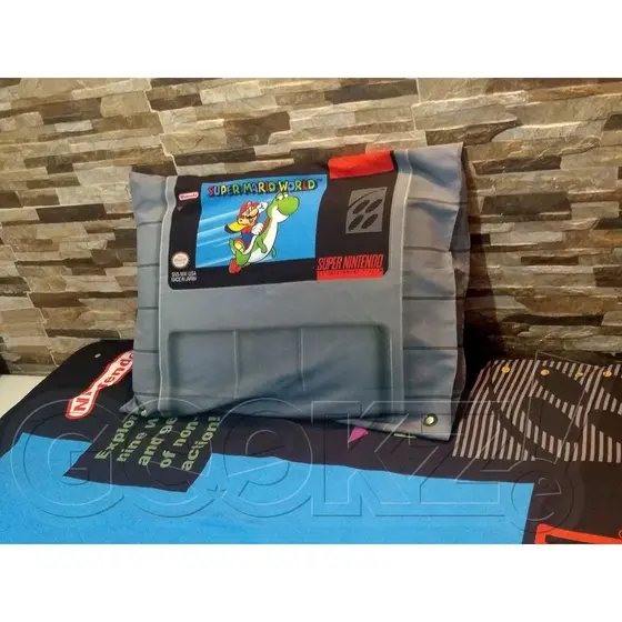 Fronha para Travesseiro Gamer Cartucho SNES - SUPER MARIO WORLD
