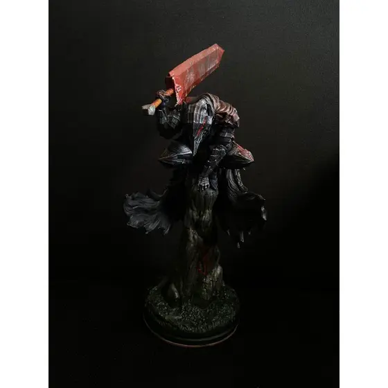 Estátua Guts Berserk - 30 cm – Action Figure em Resina Pintada Colecionável