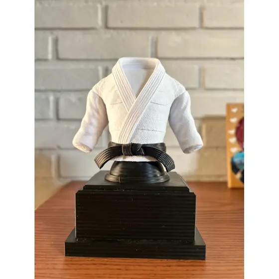 kimono troféu 13cm brinde academia de luta