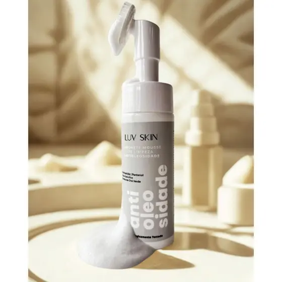 Sabonete Facial Mousse com Niacinamida e Ácido Salicílico para controle de oleoside Luv Beauty Limpeza Profunda