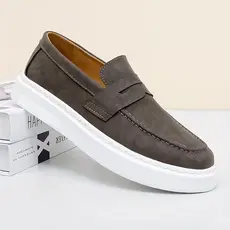 Sapato Mocassim Masculino Sola Alta Loafer Derby em Couro Legitimo Camurça Elegante Conforto Premium Costurado