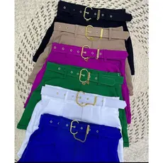 Short Feminino Alfaiataria com cinto corrente