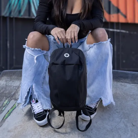 Mochila de Hidratação Oggi Hacker Race 2 L em Nylon