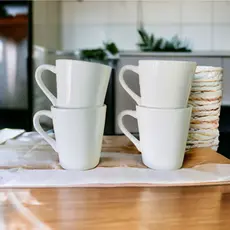 Jogo 4 Caneca Tulipa Café Porcelana Branca Kit Xícaras Lisa