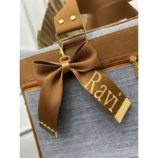 laço chaveiro/com nome, personalizado” Chaveiro laço personalizado com nome – acessório  para bolsa.