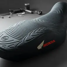 Capa banco de moto emborrachada 3D Preta universal Honda Twister