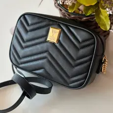 Bolsa Feminina Transversal Vizzano Corrente Dourada Matelassê Elegante