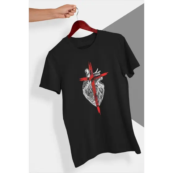 Camiseta Coração e Cruz Estampada Unissex Yeshua Jesus Cristã Conferência Igreja 100% Algodão Alta Qualidade Plus Size
