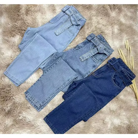 Calça Jeans Mom com cinto feminina