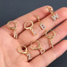 Brinco Letra Strass Inicial Folheado Zircônia Argola para Namorados Páscoa