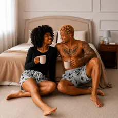 Pijama Casal Manga Longa Térmica Feminina Preta Lua + Samba Canção Masculino