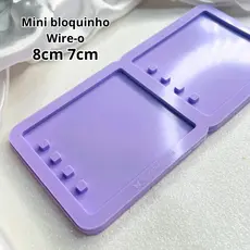 Molde de silicone para resina mini fichário capa de resina. Com furo para wire-o quadrado.
