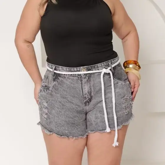 Short Jeans Feminino Plus Size Grafite Estiloso e Confortável  Tamanho do 46 ao 54