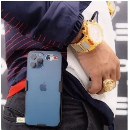 Clip Suporte de Cintura  Universal  Prático e Durável para Todos Celulares Envio Rápido!