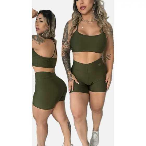 Conjunto Curto Feminino de Academia