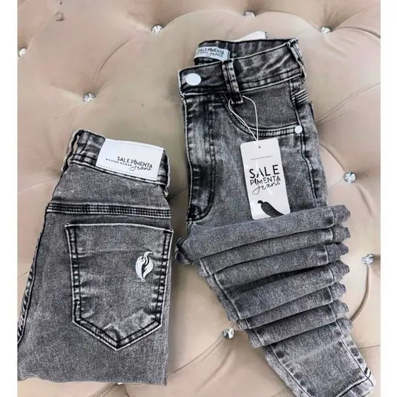 Calça Jeans Feminina Sal e Pimenta Premium com Lycra Empina Bumbum