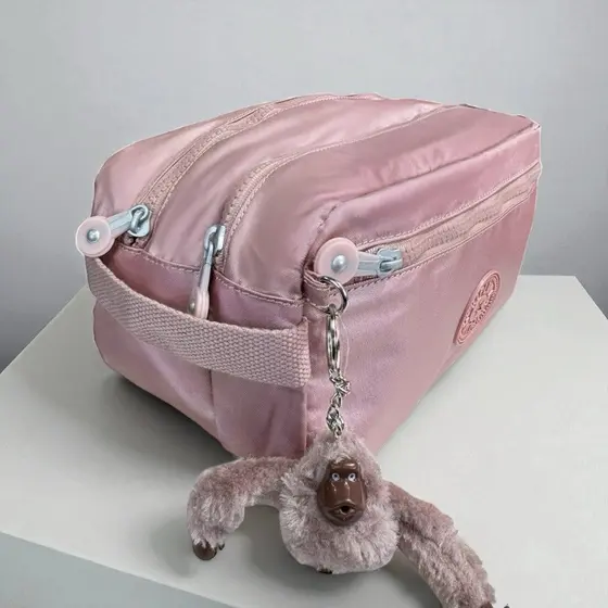 Nécessaire Feminina Organizadora com Chaveiro Bolsa para Maquiagem e Viagem.