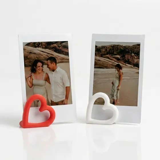 Porta Fotos Polaroid de Coração – Presente para Namoro, Casamento e Decoração.