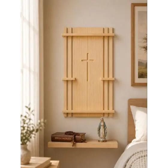 Oratório de Parede em Madeira Pinus com Cruz Rebaixada | Porta Bíblia | Altar Católico Decorativo | Cantinho de Oração