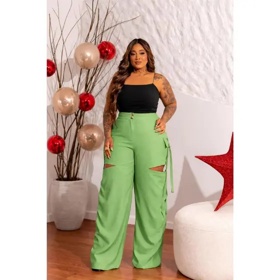 Calça Feminina Cargo Plus Size