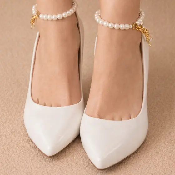 Sapatilha Feminina Bico Fino com Pérolas e Pingente Dourado Elegante Confortável Moda 2025