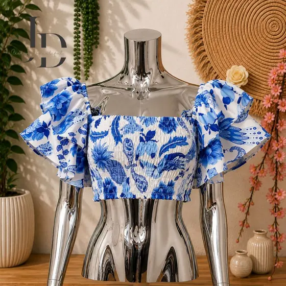 Cropped Feminino Floral Ombro a Ombro  Manga Babado com Lastex