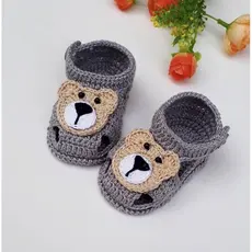 sapatinho infantil para bebê masculino de crochê/ saída maternidade para menino