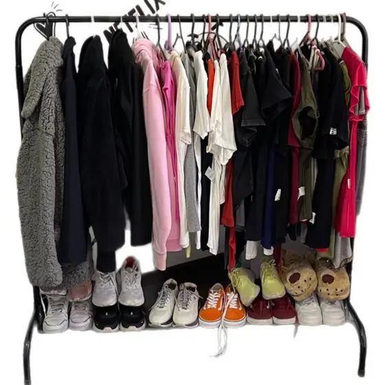 Arara para Roupas com Sapateira - 100% Aço - Suporta 90 Cabides - 135cm Altura