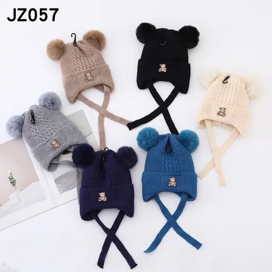 2026 Novo Touca Infantil Simples De Urso Menino Quente Com 2 Pompom Amarrar Touca Gorro Infantil Modelo JZ028