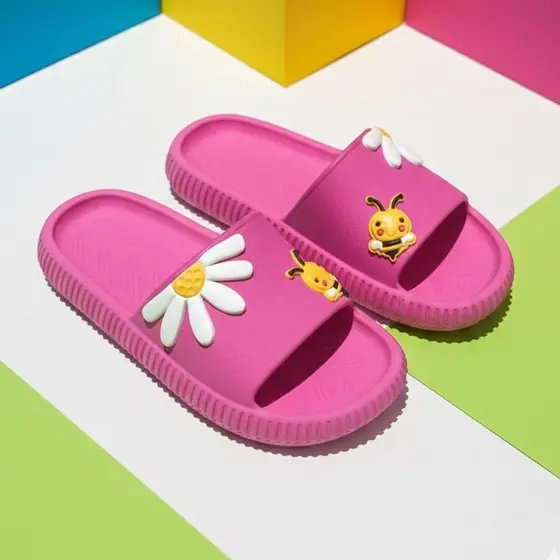 Chinelo Feminina Florzinha  Abelhinha Sandália Menina Macia