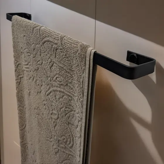 Porta Toalha Simples Para Banheiro Parede Preto Fosco Supremo