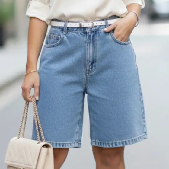 Bermuda Jeans Feminina Marmorizada Sem Lycra Cintura Alta com Bolsos Comprida Soltinha Confortável