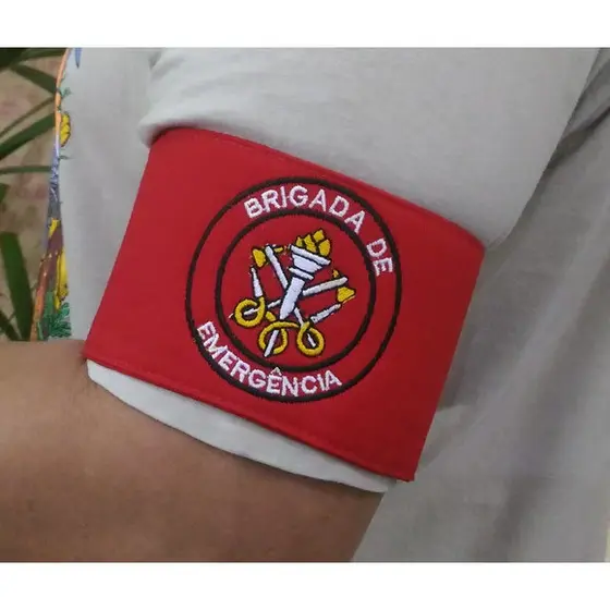 Braçadeira modelo Brigada de Emergência, Bordada em Cores