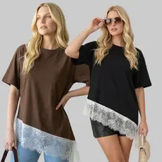Kit com 2 Blusa Feminina com Renda Assimétrica Modelo Over Elegante Versátil e Confortável.