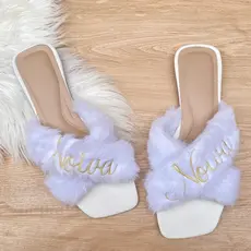 Rasteira Pantufa Trançada Noiva - Pelúcia Branca Bordada - Confortável e Elegante - Ideal para Dia da Noiva e Making Off