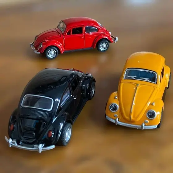 Fusca em Metal 3 Cores – Um Clássico, Detalhado e com Fricção