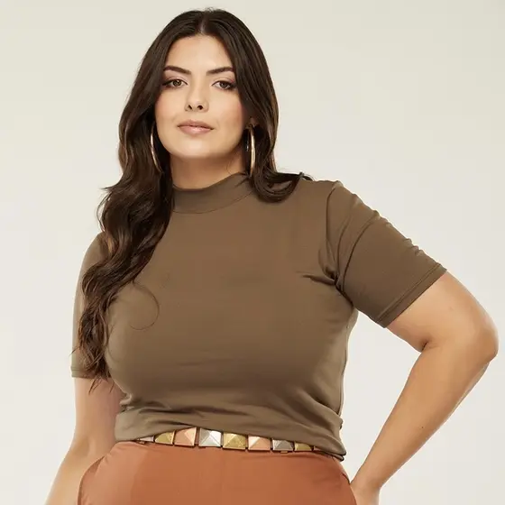 Blusa Lisa Gola Alta Plus Elegante Tendência Verde Militar G e GG