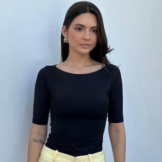 Blusa Feminina Gola Canoa Manga 3/4 Elegante Casual Versátil