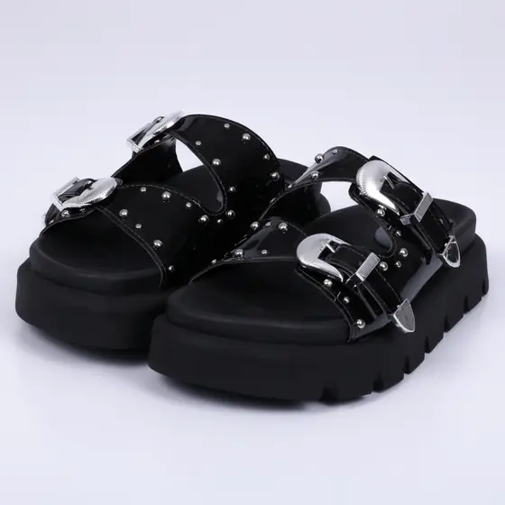 Sandália Birken Tratorada Feminina com Fivela e Tarrachas Sola Anatômica Elegante Not-me shoes