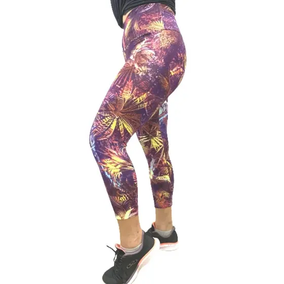 Calça Legging  Capri dia a dia Roupas Fitness Para Academia  Estampa variadas