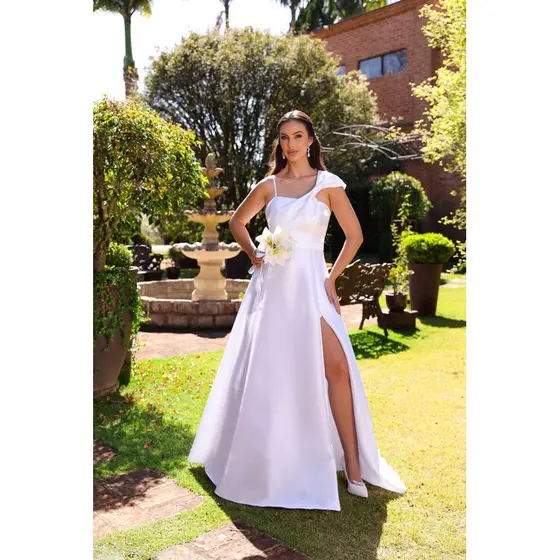 Vestido de Noiva Laço Lateral Casamento