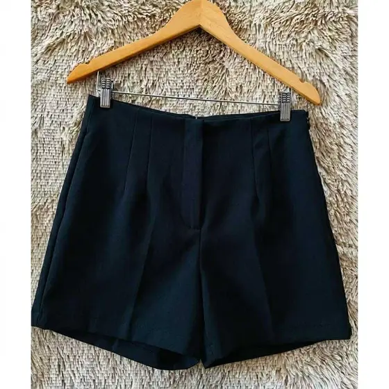 Short Feminino Alfaiataria Com Bolso Cintura Alta e Zíper Lateral