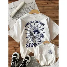 Camiseta Feminina T-shirt Vintage Praia Blusa Branca “Forever Chasing Sunshine” Leve e Casual Verão