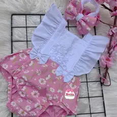 Jardineira romper coleção floral