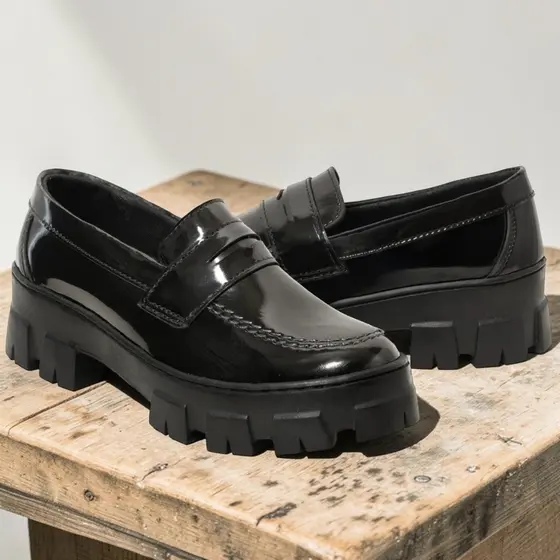 Sapato Mocassim Feminino Tratorado Oxford Moda Confortável Macio Estiloso Verniz