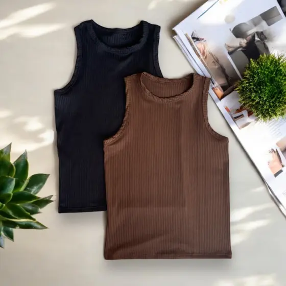 Kit 2 Regata Canelada Básica Blusinha Gringa Feminina Tendência Verão Sem Manga Blusa Camiseta