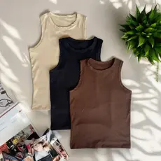 Kit 3 Regata Canelada Básica Blusinha Gringa Feminina Tendência Verão Sem Manga Blusa Camiseta